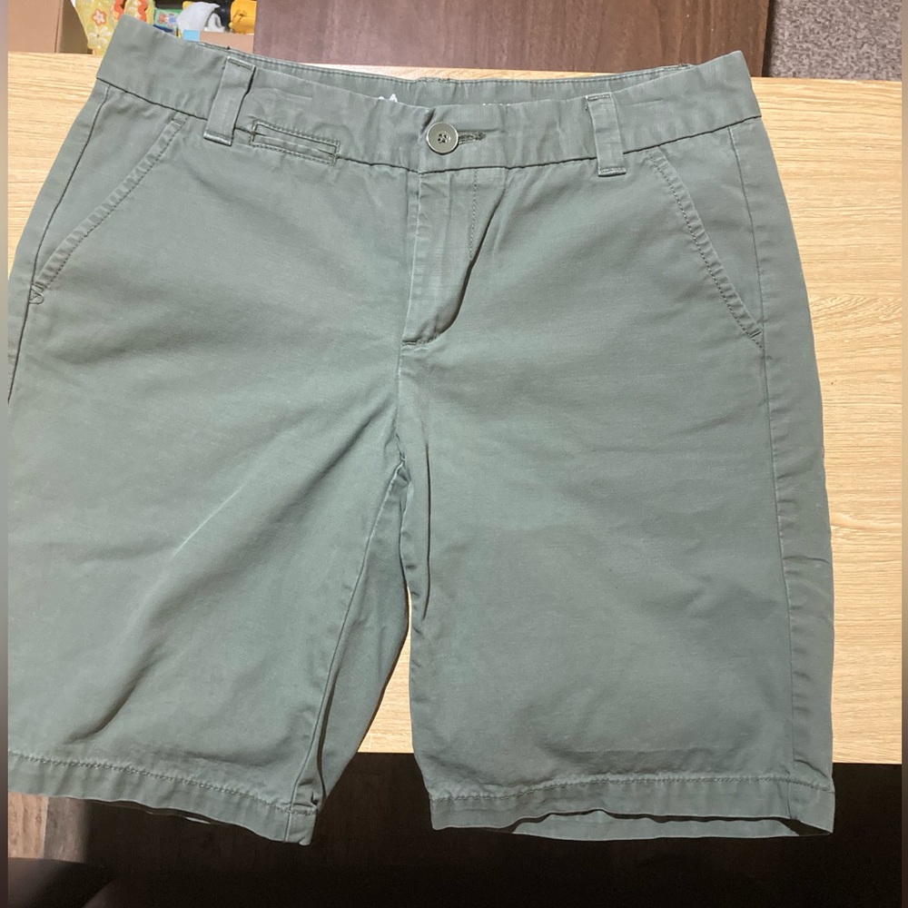 Olive Green Khaki by GAP Boyfriend Roll-Up Style Women’s Shorts Size 00